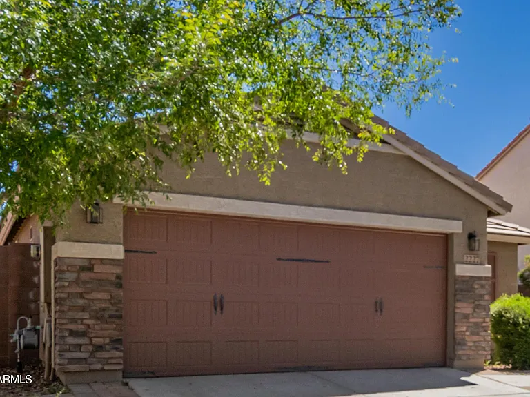 2227 E Stacey Rd — Photo 6