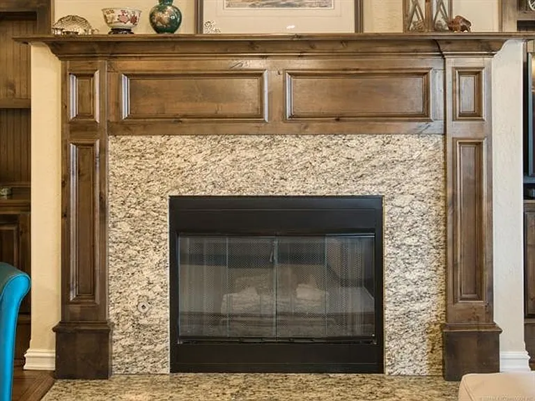 10724 Masters Cir — Photo 9