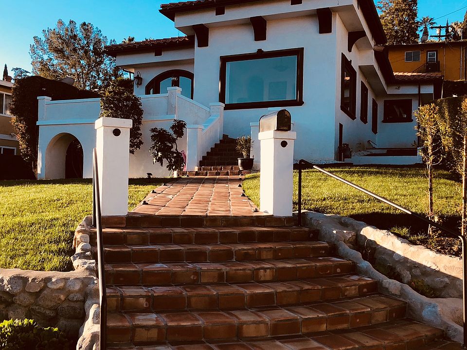 1st image of 1004 Cornell Dr