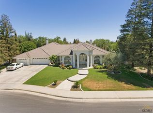 1408 Ironstone Dr, Bakersfield, CA 93312