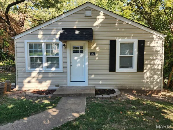 247 Barto Dr, Saint Louis, MO 63135