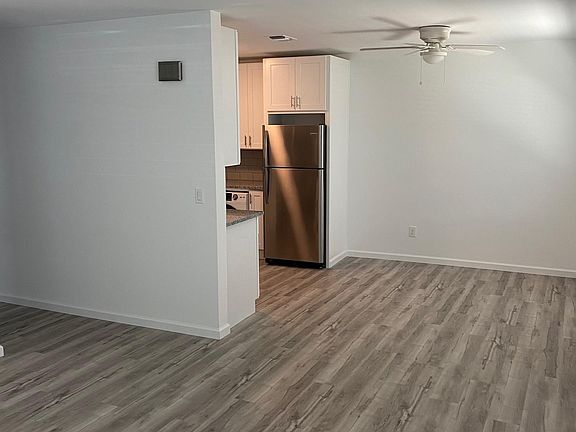 3rd image of 244 SE 9th Ave #1