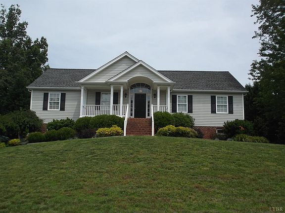2nd image of 628 Woodland Dr