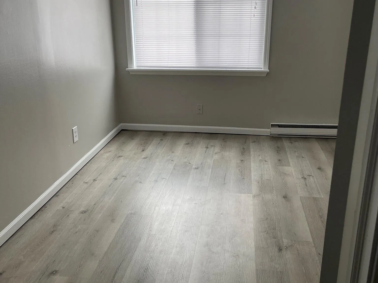 2 bed, 1.5 bath, 900 sqft, $1,250 — Photo 4