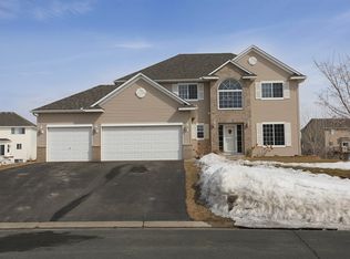 1871 Omega Dr, Shakopee, MN 55379