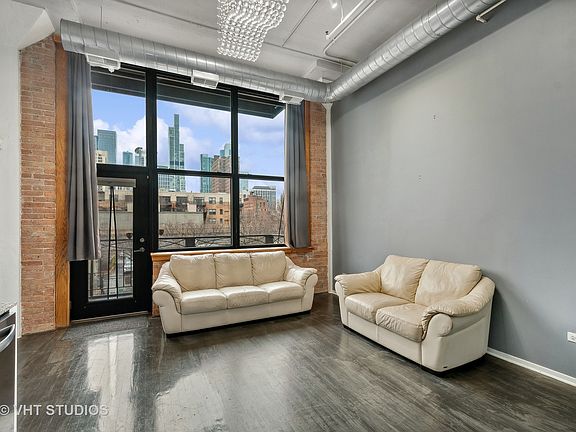 2nd image of 1601 S Michigan Ave APT 202