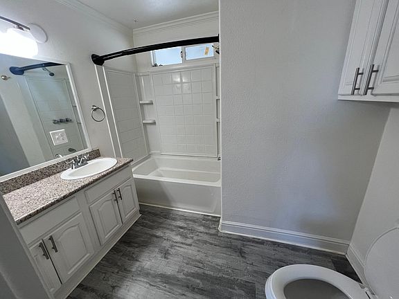 5th image of 21681 E Cliff Dr #28