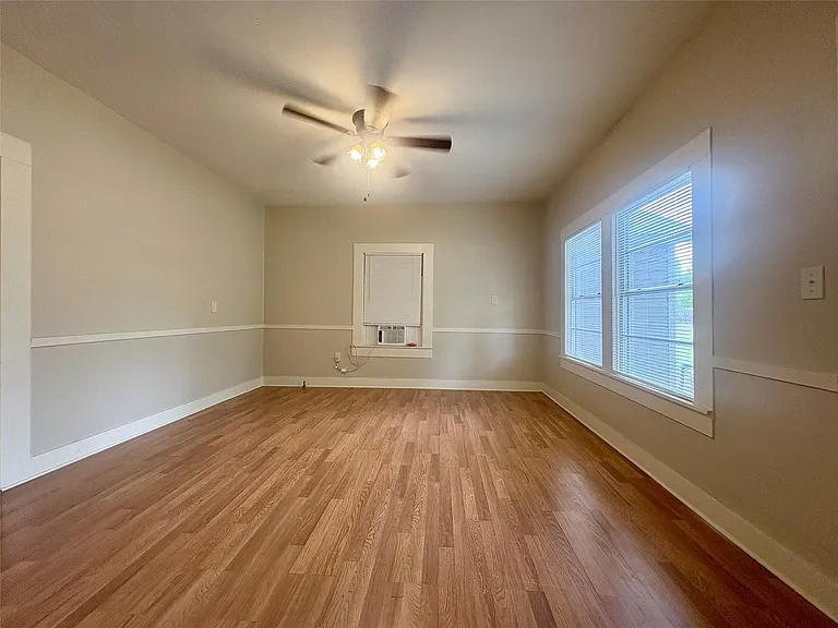 815 Lizzie St — Photo 5