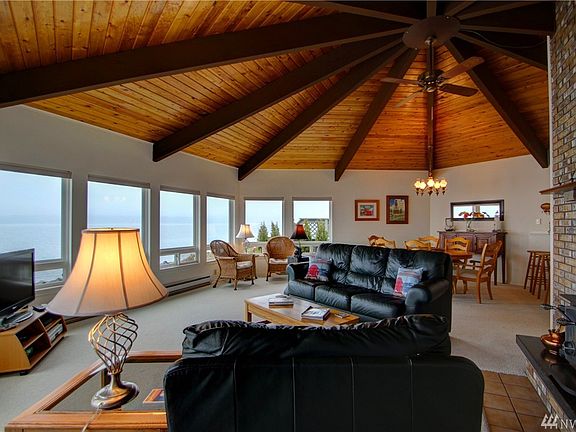 2nd image of 370 N Beach Dr