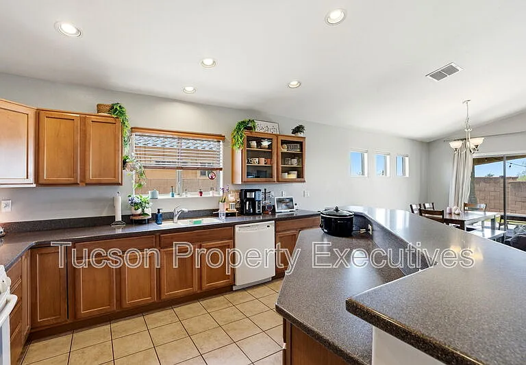 11655 W Stone Hearth St — Photo 15