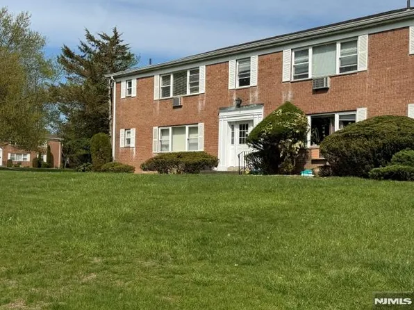 21 Rolling Ridge Rd APT D, Montvale, NJ 07645