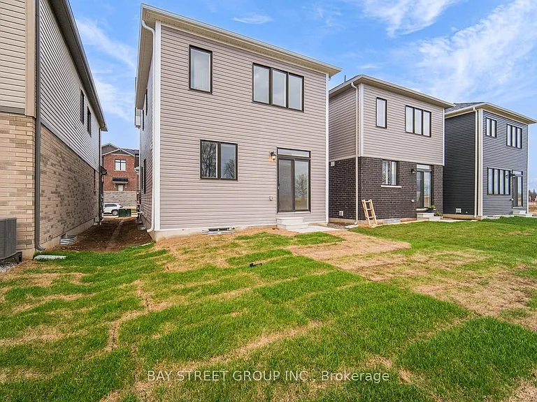149 Wilmot Rd N — Photo 37