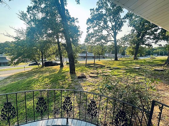 Front yard 