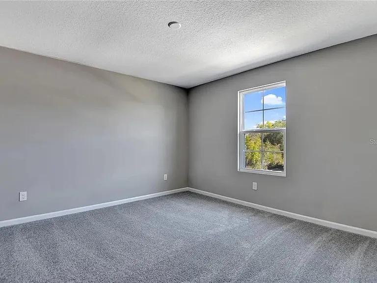 560 Summit River Dr — Photo 9