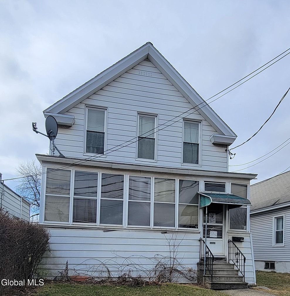 1st image of 6 Cohoes Road