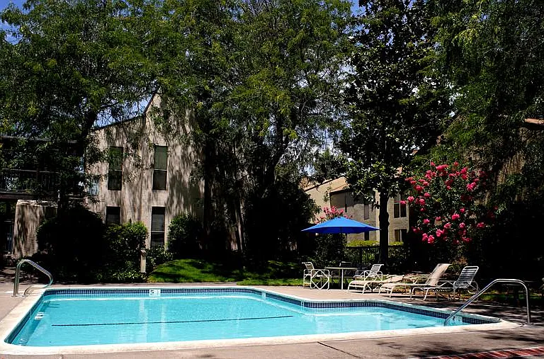 Ardendale Apartments — Photo 4