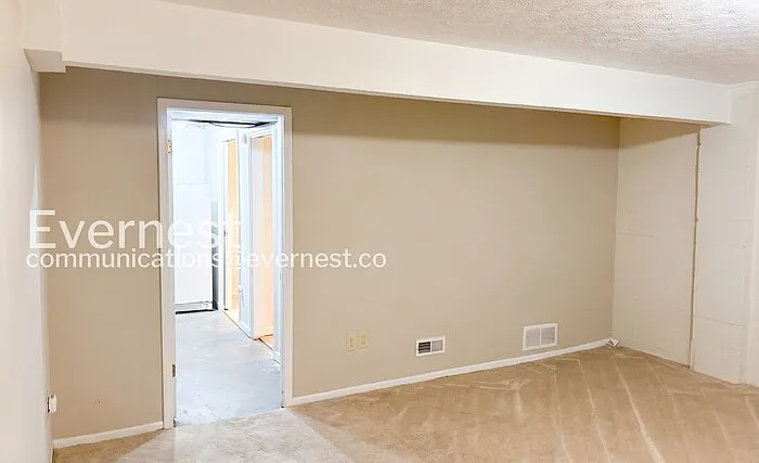 1268 Michigan Ave — Photo 42