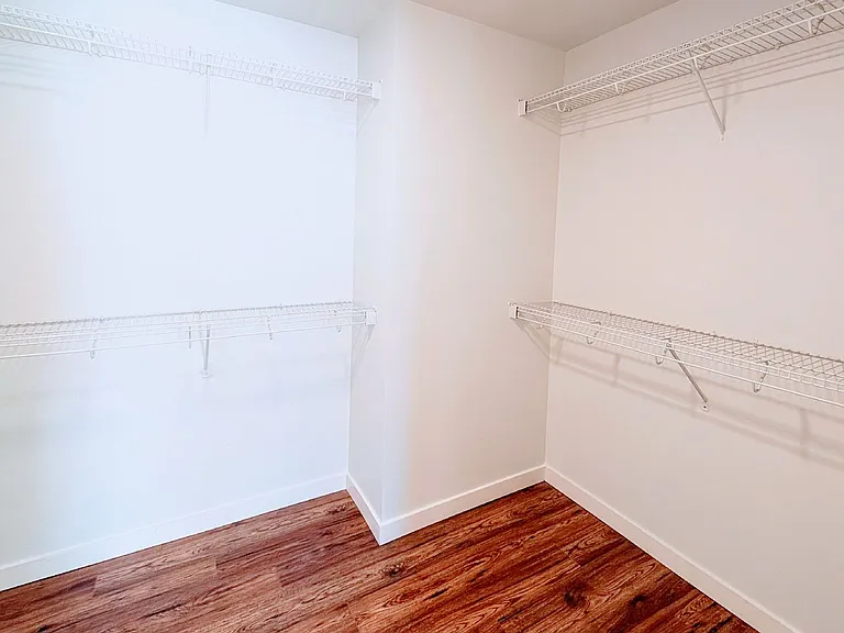 625 Covington Ave — Photo 13