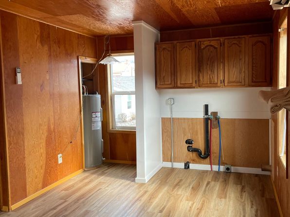 (undisclosed Address), Cove, OR 97824