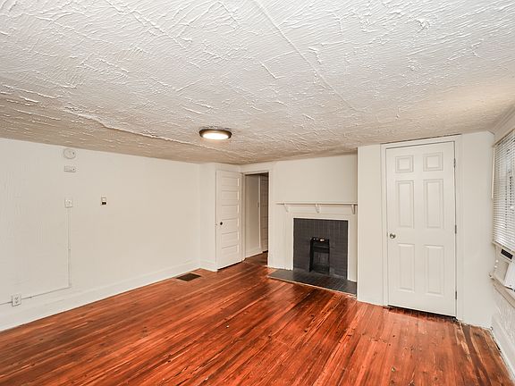 5th image of 853 Myrtle St NE #6