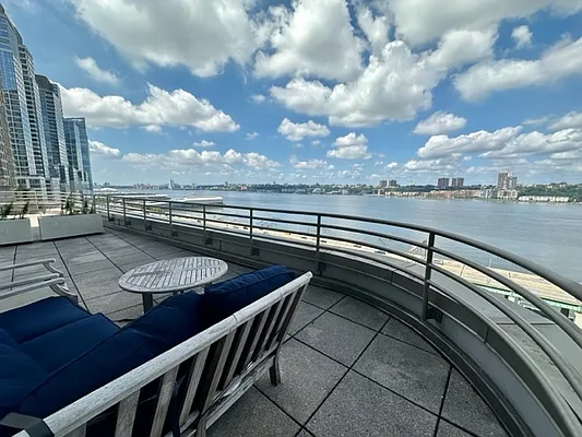 Rented by Owner | media 21