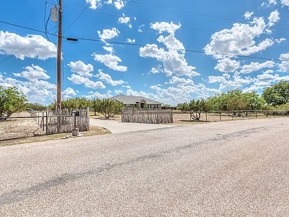 2nd image of 2621 Venado Dr