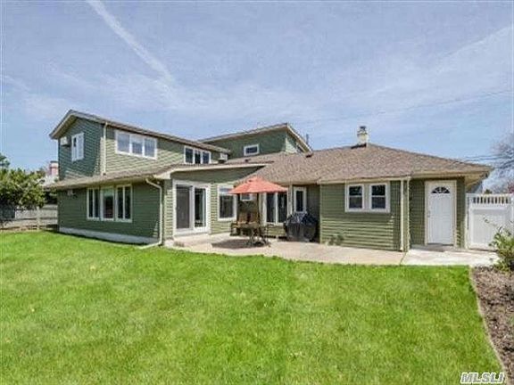2nd image of 75 Nearwater Ave