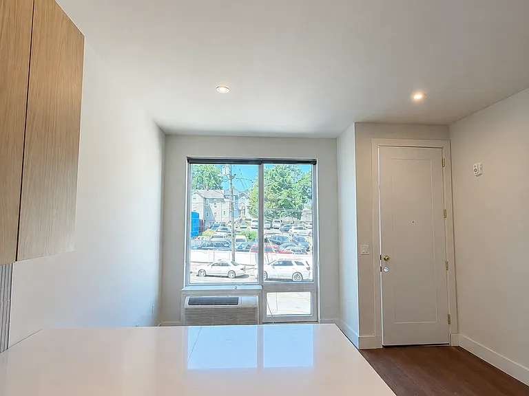 206 Myrtle Ave #1 — Photo 7