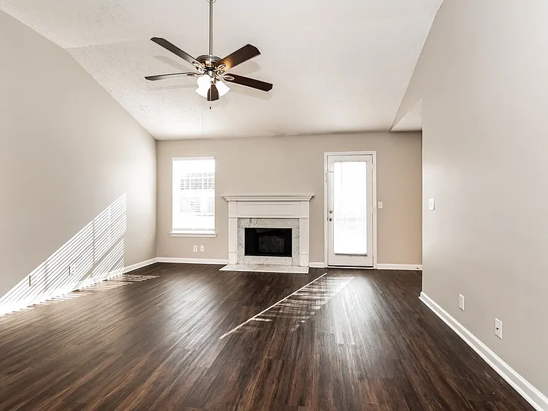 3227 Cinch Ct — Photo 4