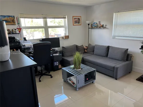 2240 Johnson St APT 201, Hollywood, FL 33020