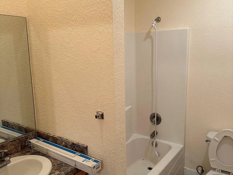 10665 Lake Breeze Dr #10665 — Photo 14