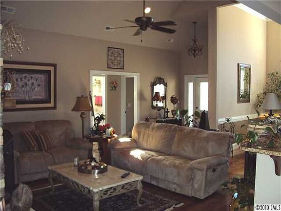 2nd image of 3678 W Bay Dr