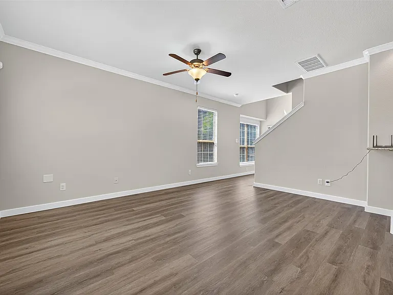 6438 Haywards Crossing South Cir — Photo 10