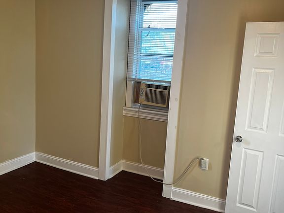 5th image of 1028 Coates St APT 5