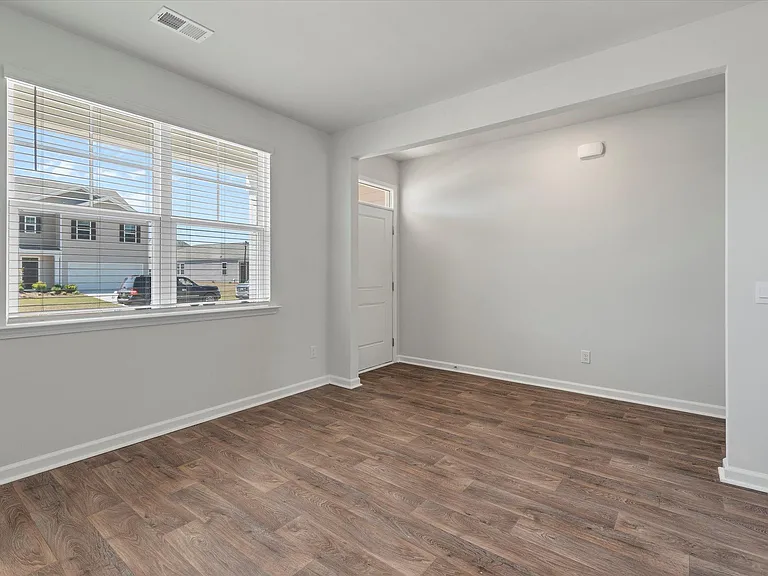 492 Lake Ridge Blvd — Photo 17