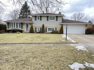 8530 Walnut Ave, Orland Park, IL 60462