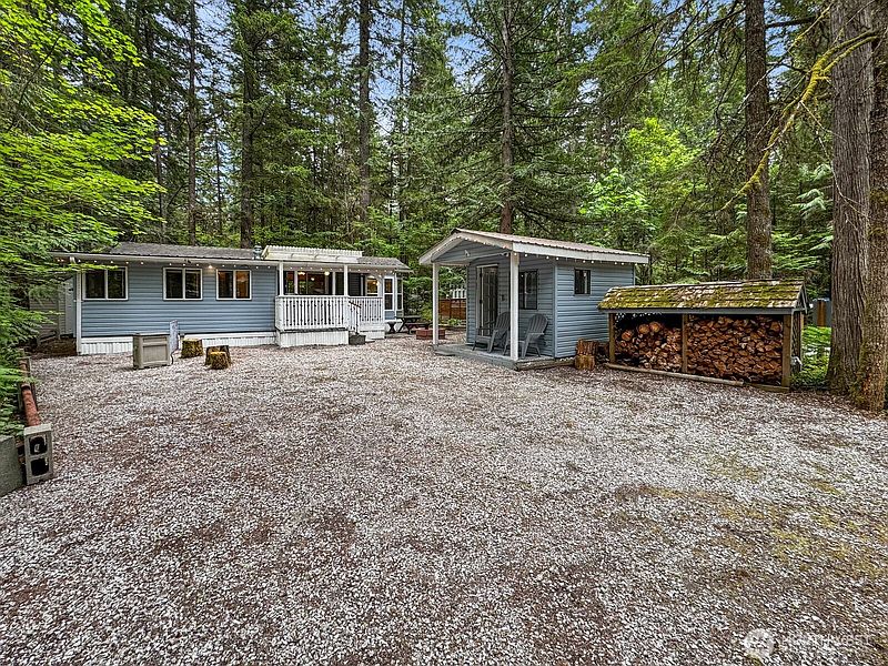 2nd image of 152 1 Goldrush Road