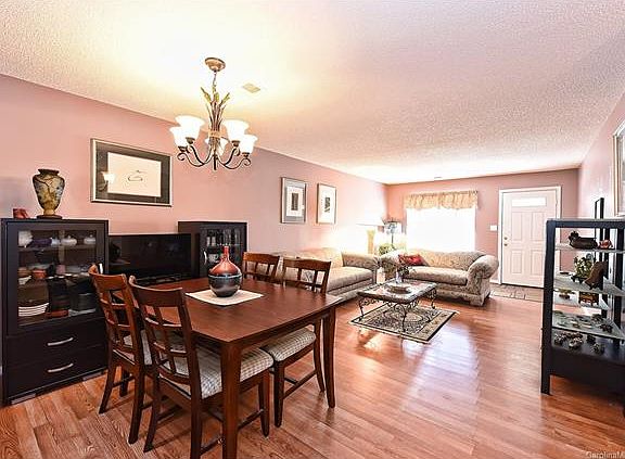 4th image of 8418 Southgate Commons Dr #2605
