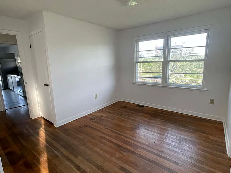3426 Lee Hwy — Photo 2