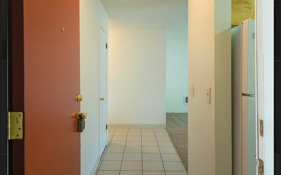 Iron Rock Apartments — Photo 1