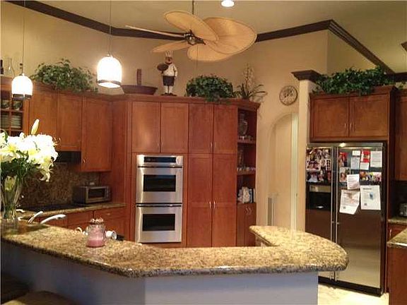 3rd image of 9282 NW 63rd Ct