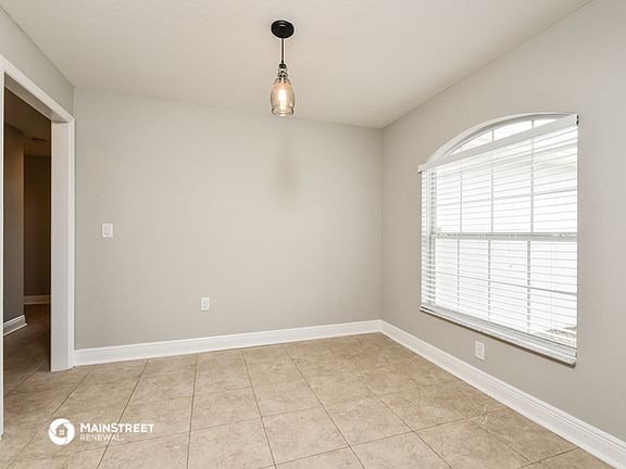 5th image of 4316 NE 9th Ct