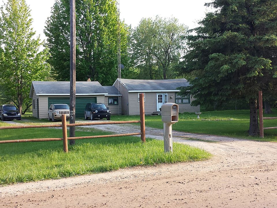 Front of Home/Garage