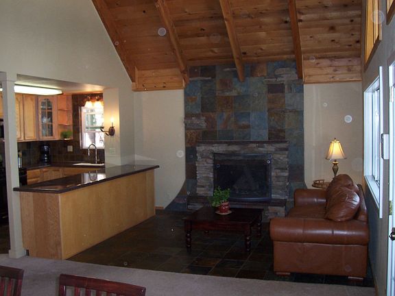 3rd image of 470 Fox Dr