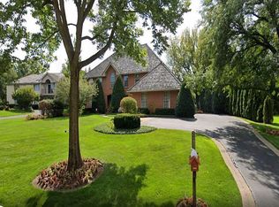 31 E Quail Dr, Lake Forest, IL 60045