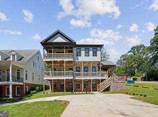 2153 Cooper Lake Rd SE, Smyrna, GA 30080