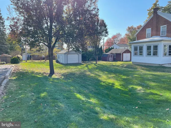 36 W Roosevelt Ave, Middletown, PA 17057