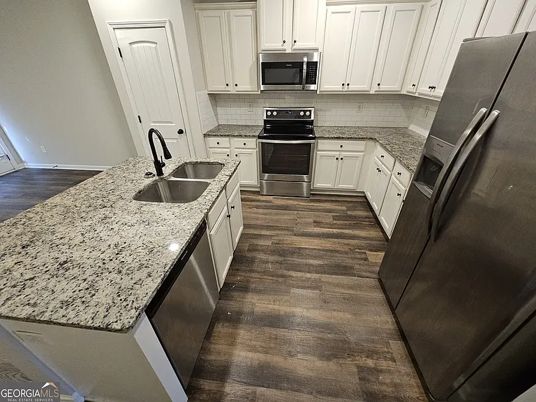 3004 Bayrose Cir #102B — Photo 11