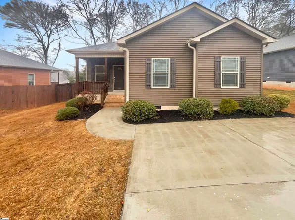 108 W 3rd Ave, Easley, SC 29640