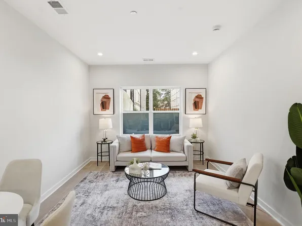 2606 41st St NW #T2, Washington, DC 20007